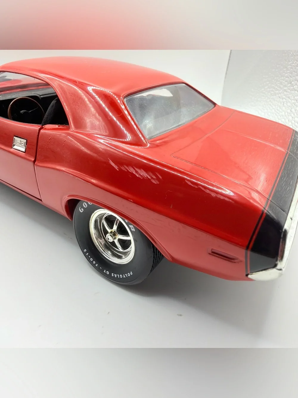 10A ERTL American Muscle - 1970 DODGE CHALLENGER R/T HEMI Red 1/18 Loose No Box